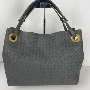 New Bottega Veneta Medium Leather Shoulder Bag